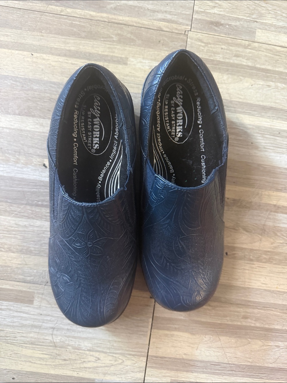 Men's Slip-On Comfort Clogs in Dark Brown